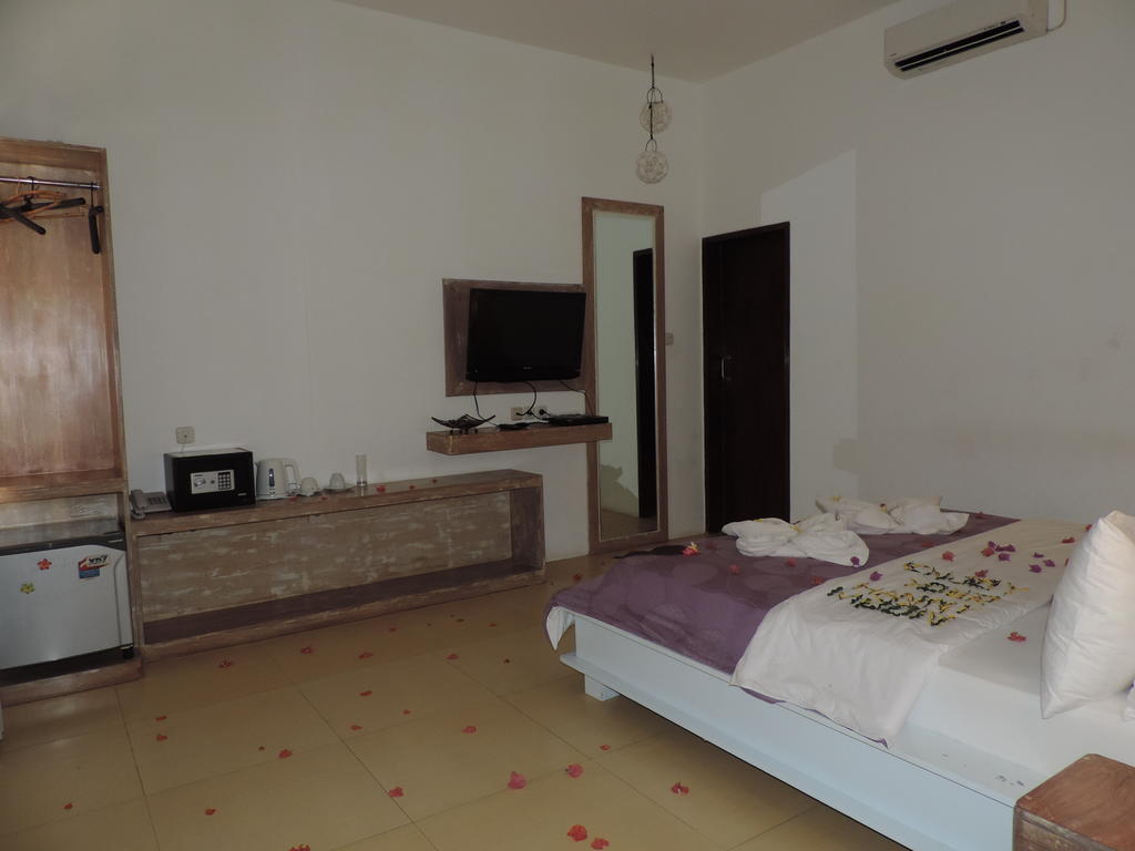Casus Dream Hotel Gili Trawangan Bilik gambar
